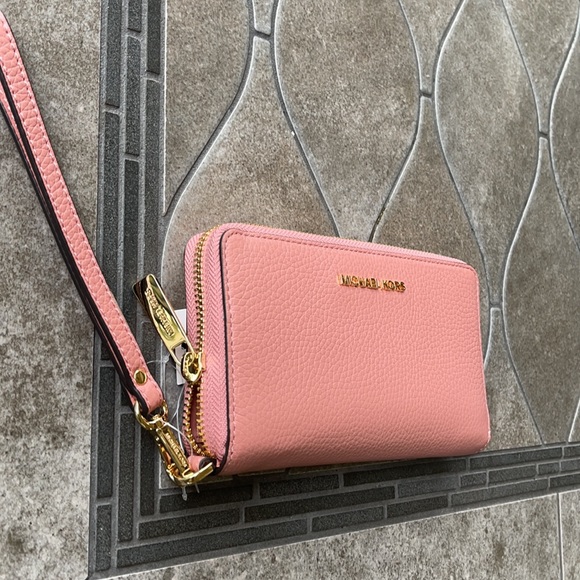 Michael Kors Large Flat MF Phone Case Leather Wallet in Sunset Rose - Picture 2 of 16